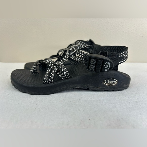 Chaco Black White Strappy Sandals Womens 7 Beachy Travel Resort Casual Boho Swim - Picture 5 of 9
